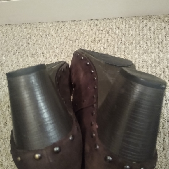 Dansko Brown Suede Heeled Clogs Studs Women's 8.5 - 9 39 - Picture 6 of 8